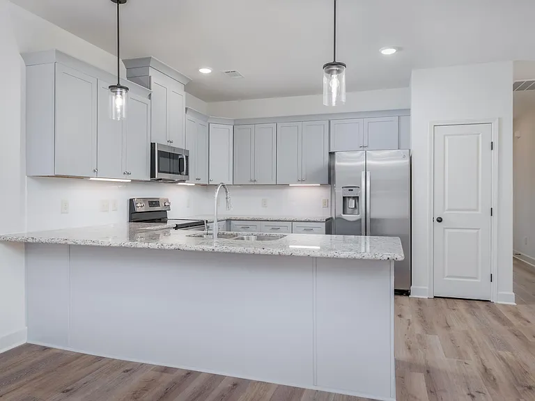 801 Stonebrook Ln — Photo 10