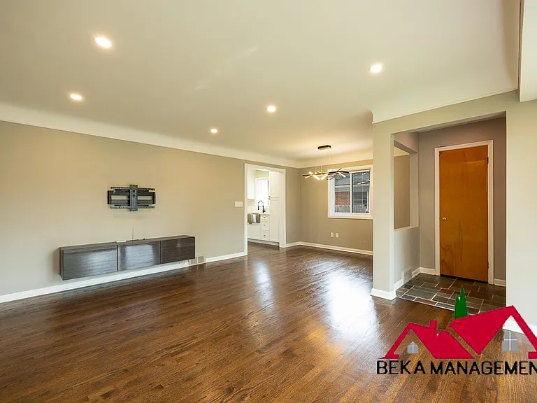 1611 Hazel St — Photo 3