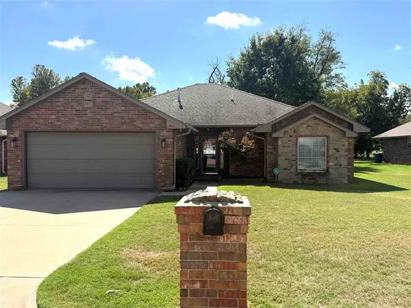 402 E Kinder Ct, Perkins, OK 74059