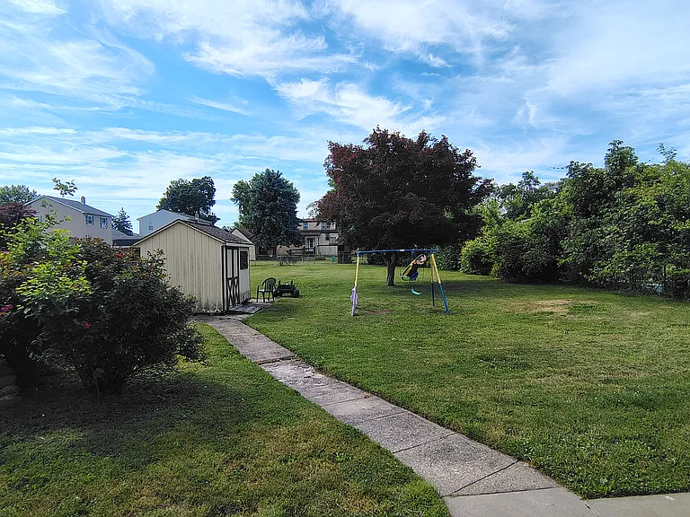 1000 Main Ave — Photo 3