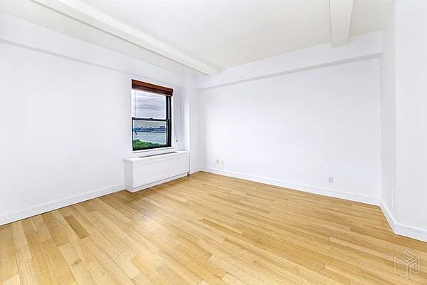 Rented by Halstead Real Estate | media 15