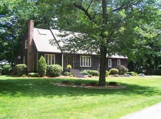 19 Azarian Rd, Salem, NH 03079