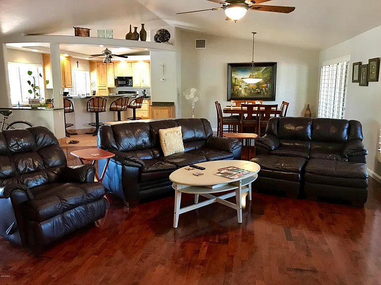 185 E Cercado Ln — Photo 11