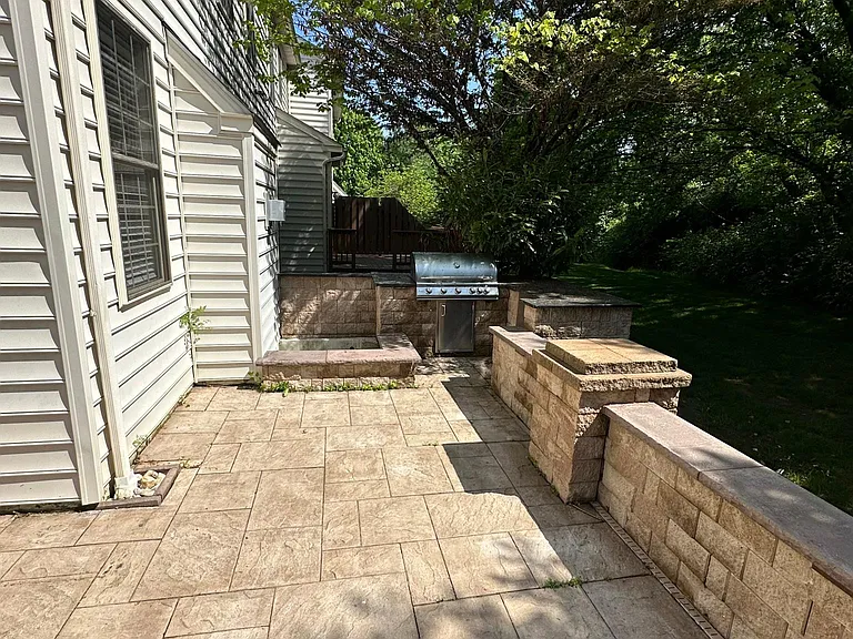 400 Barefield Ln — Photo 9