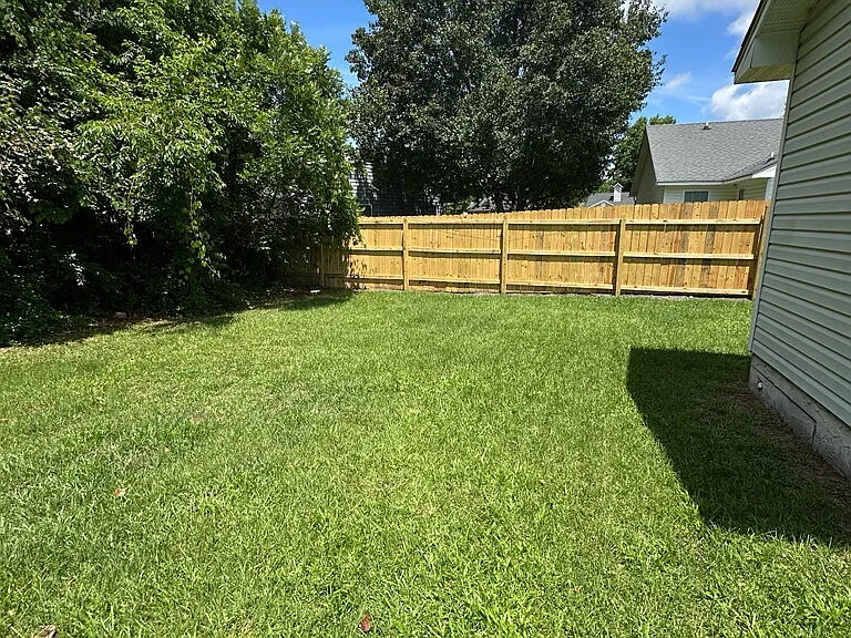 104 Glenside Ct — Photo 13