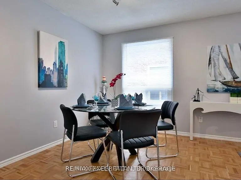 51 Hornchurch Cres — Photo 7
