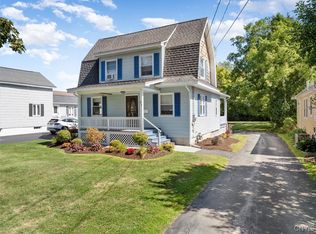 24 Elm St, Clinton, NY 13323