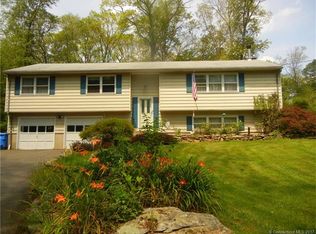 34 Princess Dr, Madison, CT 06443