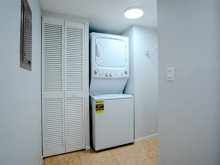 5797 Summer Side Ln #7A — Photo 21