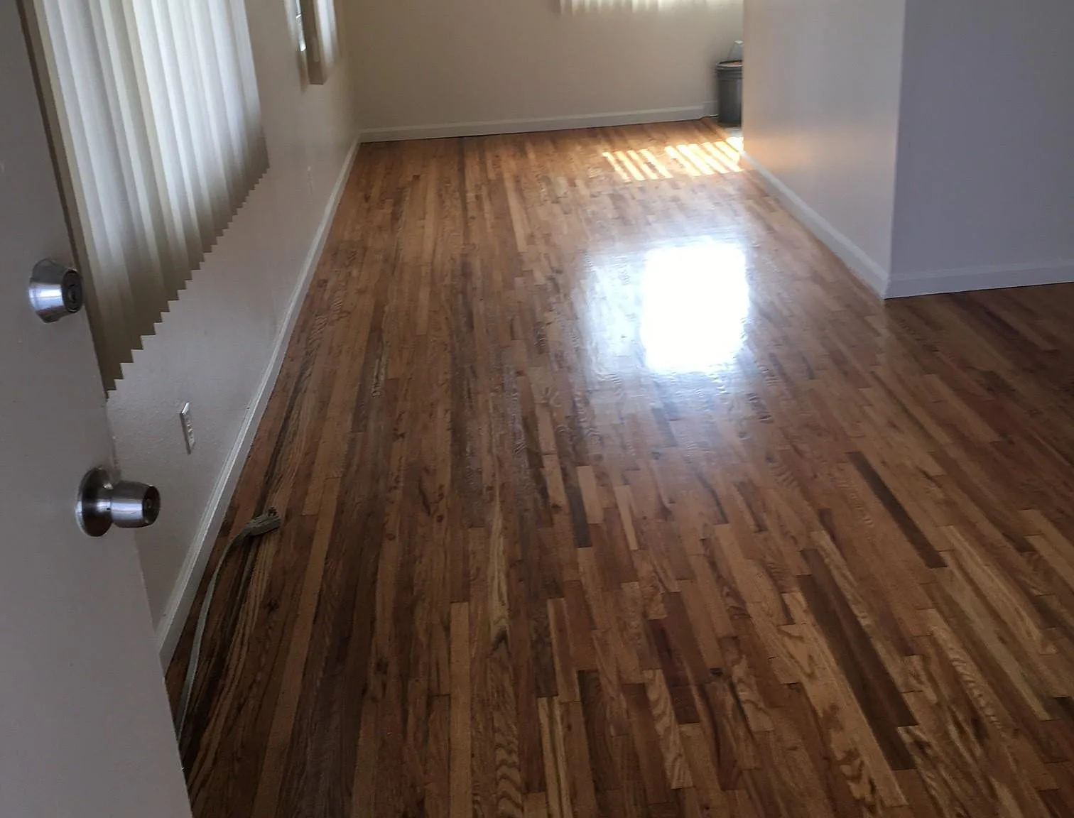 2 bed, 900 sqft, $2,100 — Photo 2