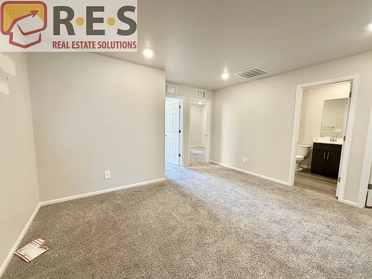6569 N Malaya St — Photo 3