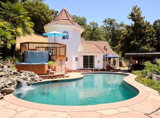 19400 Scenic Dr, Redwood Valley, CA 95470