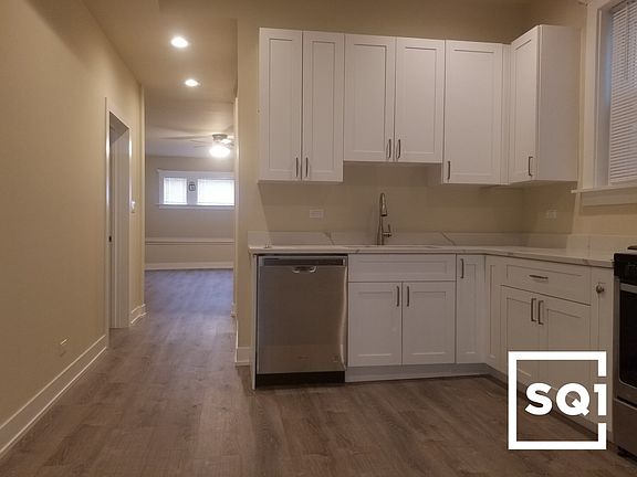 2nd image of 2927 W Belmont Ave #1F