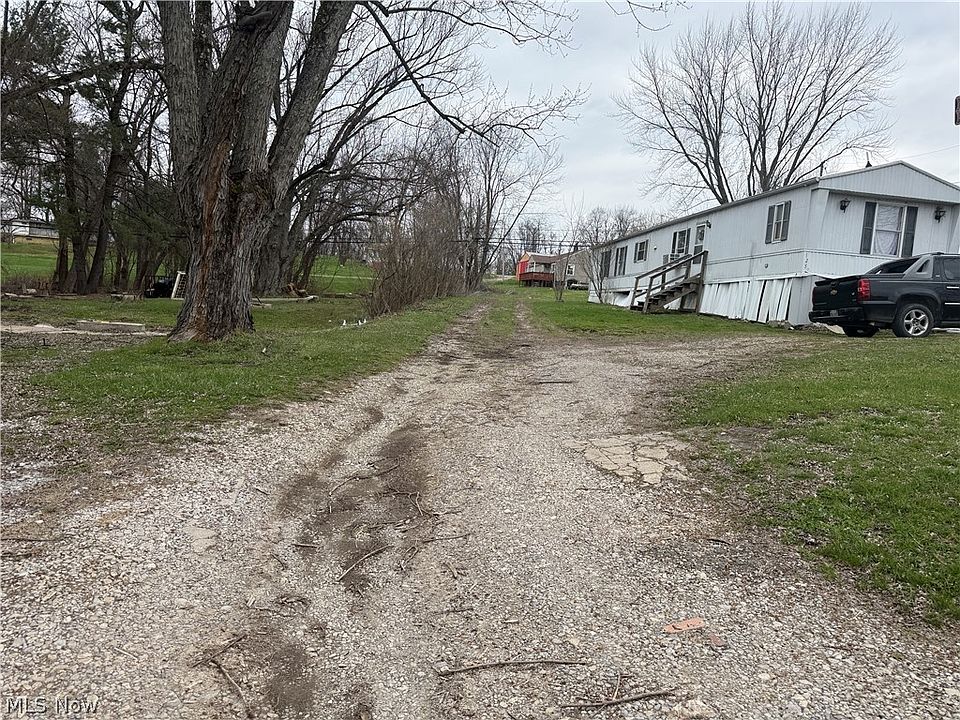 2nd image of 125 Chaplins Ln