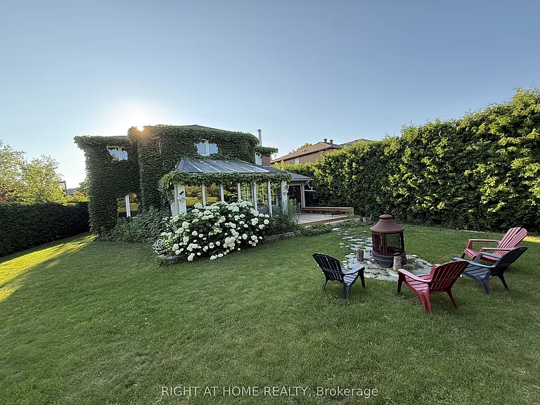 43 Topham Cres — Photo 40