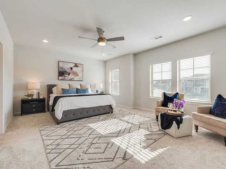 2201 Peters Colony Dr — Photo 4