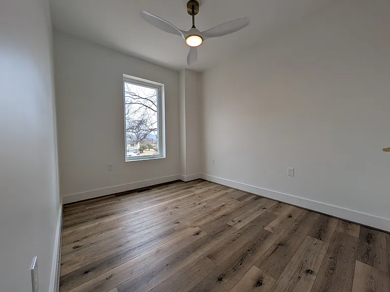 5900 Fort Ave — Photo 12