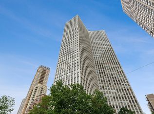 2626 N Lakeview Ave APT 2110, Chicago, IL 60614