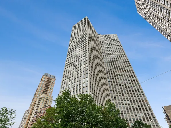 2626 N Lakeview Ave APT 3802, Chicago, IL 60614