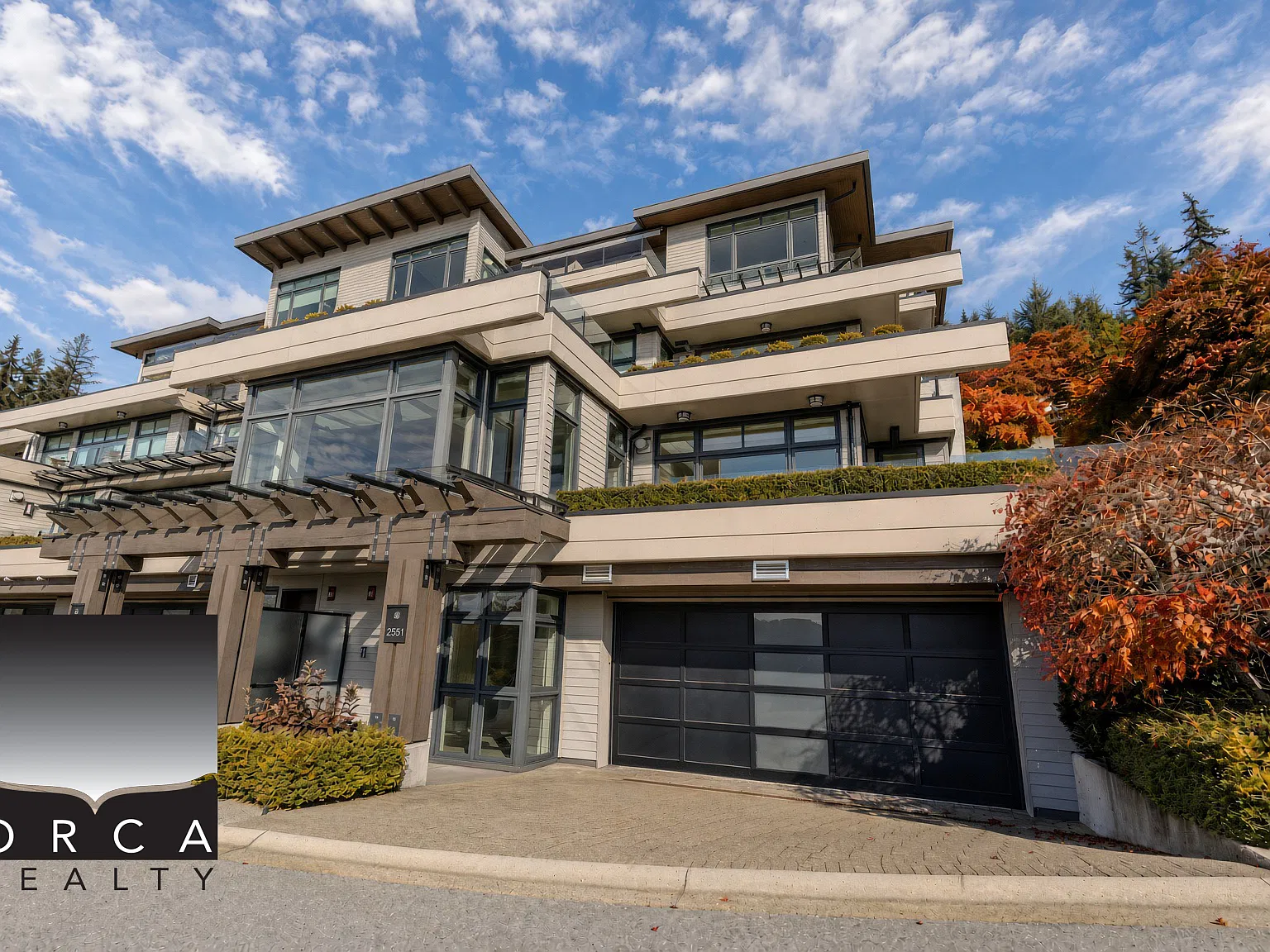 2551 Highgrove Mews, West Vancouver — Photo 1