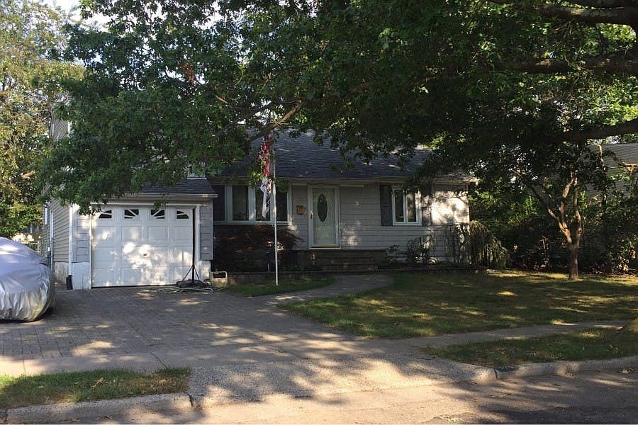 525 Arlington Dr, Seaford, NY 11783 Zillow