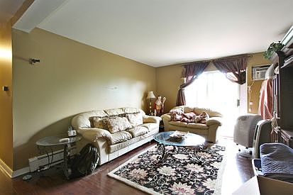 2nd image of 1175 Valley Ln #5-303