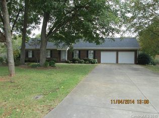 228 Thistle Ln, Statesville, NC 28625