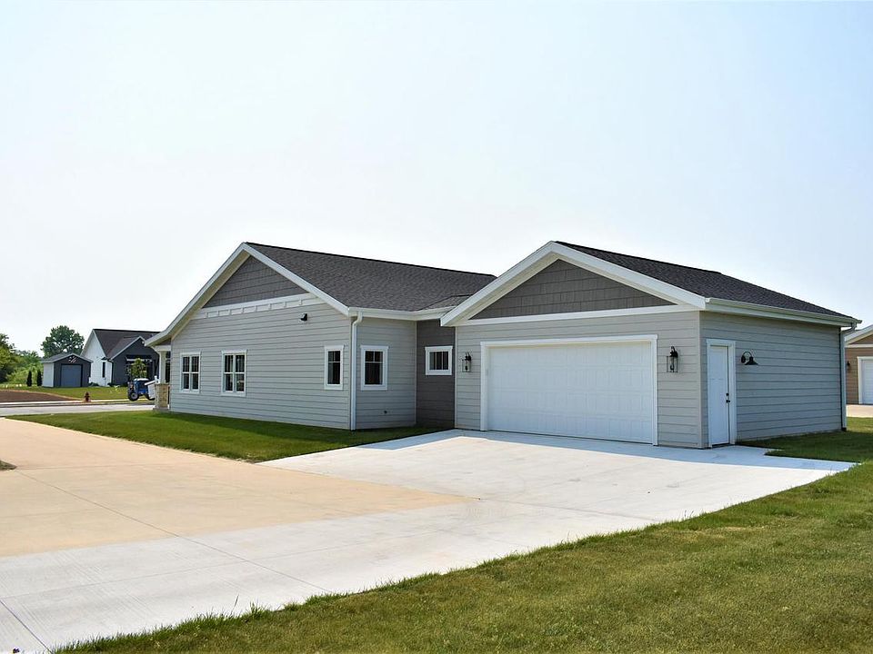 22 S 14th St, Oostburg, WI 53070 MLS 1837143 Zillow
