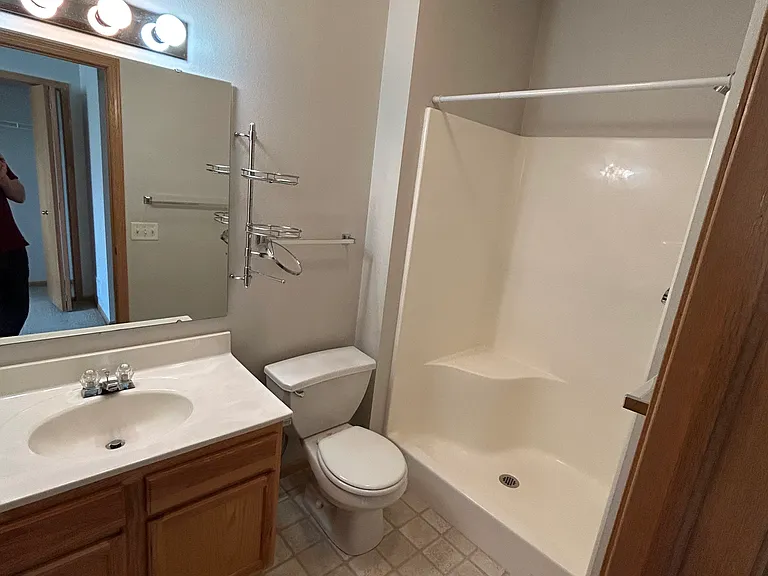 560 Kansas Ave #7 — Photo 22