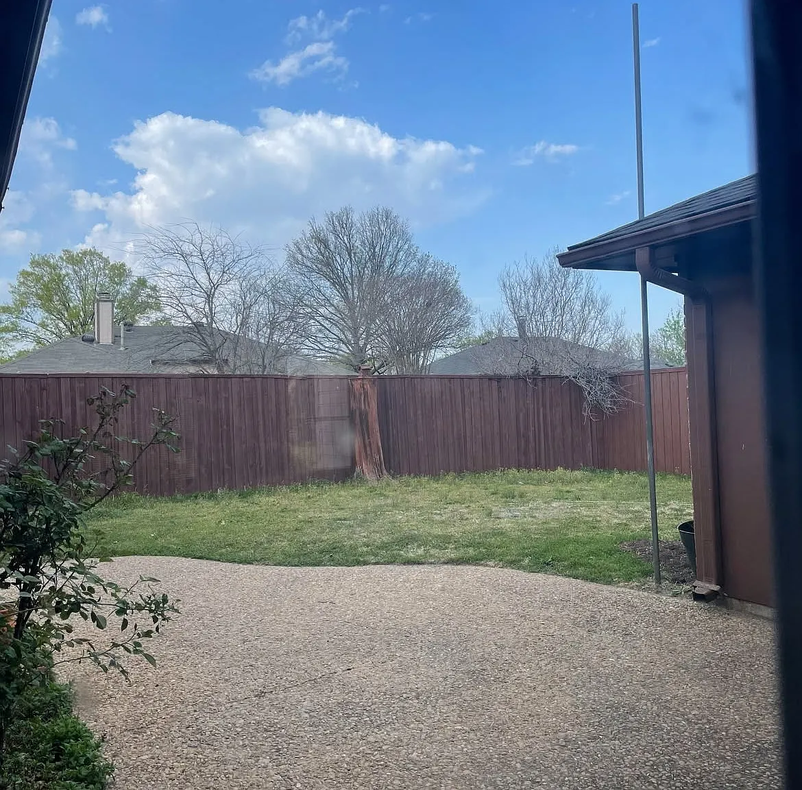 3 bed, 1741 sqft, $2,300 — Photo 2
