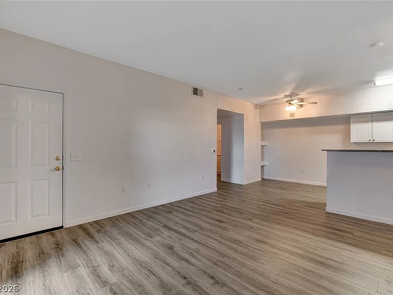 2615 W Gary Ave #1033 — Photo 3