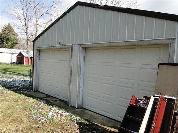 3rd image of 11717 Chateau Ct