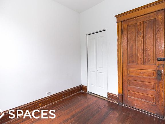 5th image of 870 W Buckingham Pl APT 1