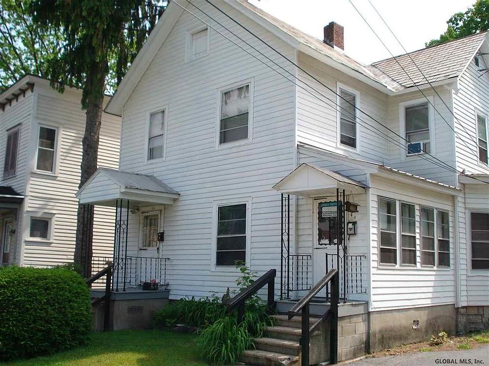 2nd image of 11 Traver St