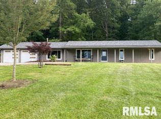 598 Drury Rd, Carbondale, IL 62902