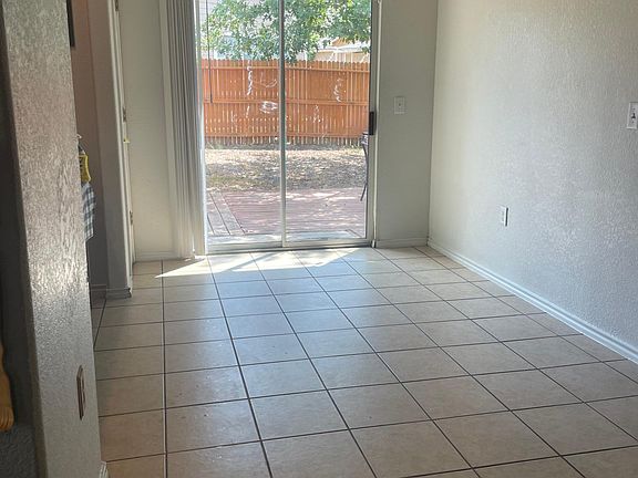 Dining area fits up to a 6-seater