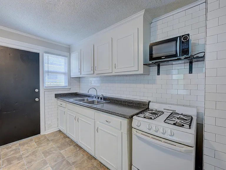 3819 Prentice Ave — Photo 10