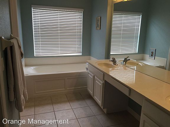 4th image of 6019 Froggatt St