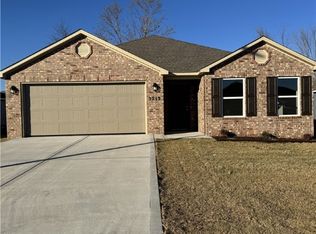 3213 E Hagen St, Siloam Springs, AR 72761