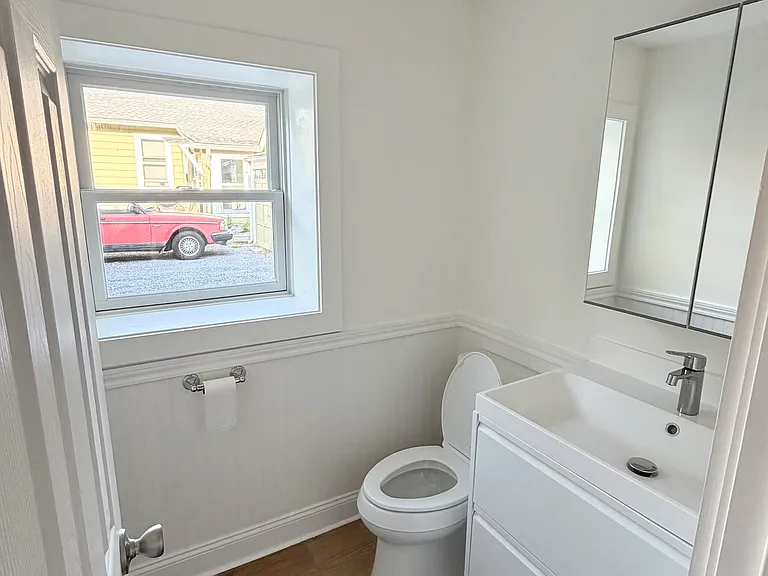 109 Marble Ave — Photo 10