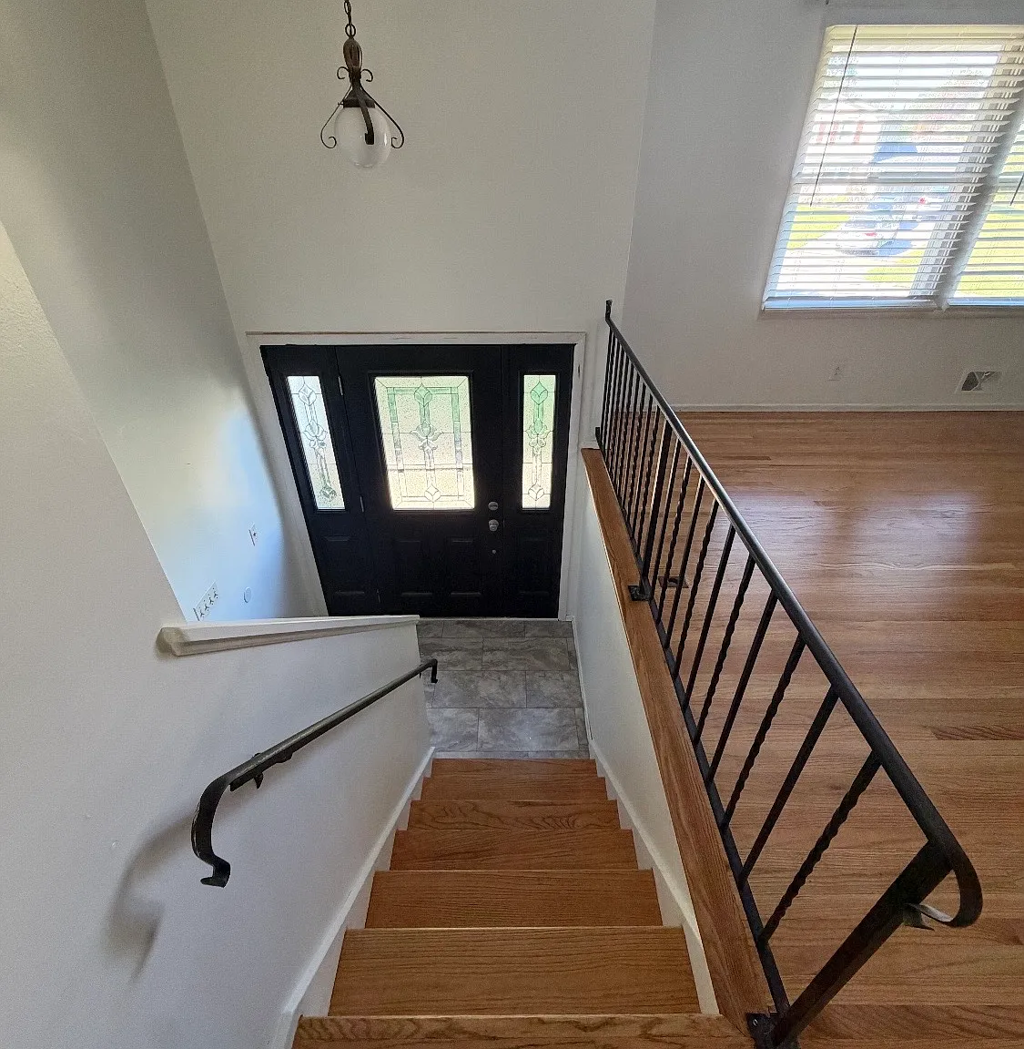 114 Saddlehorn Dr — Photo 2