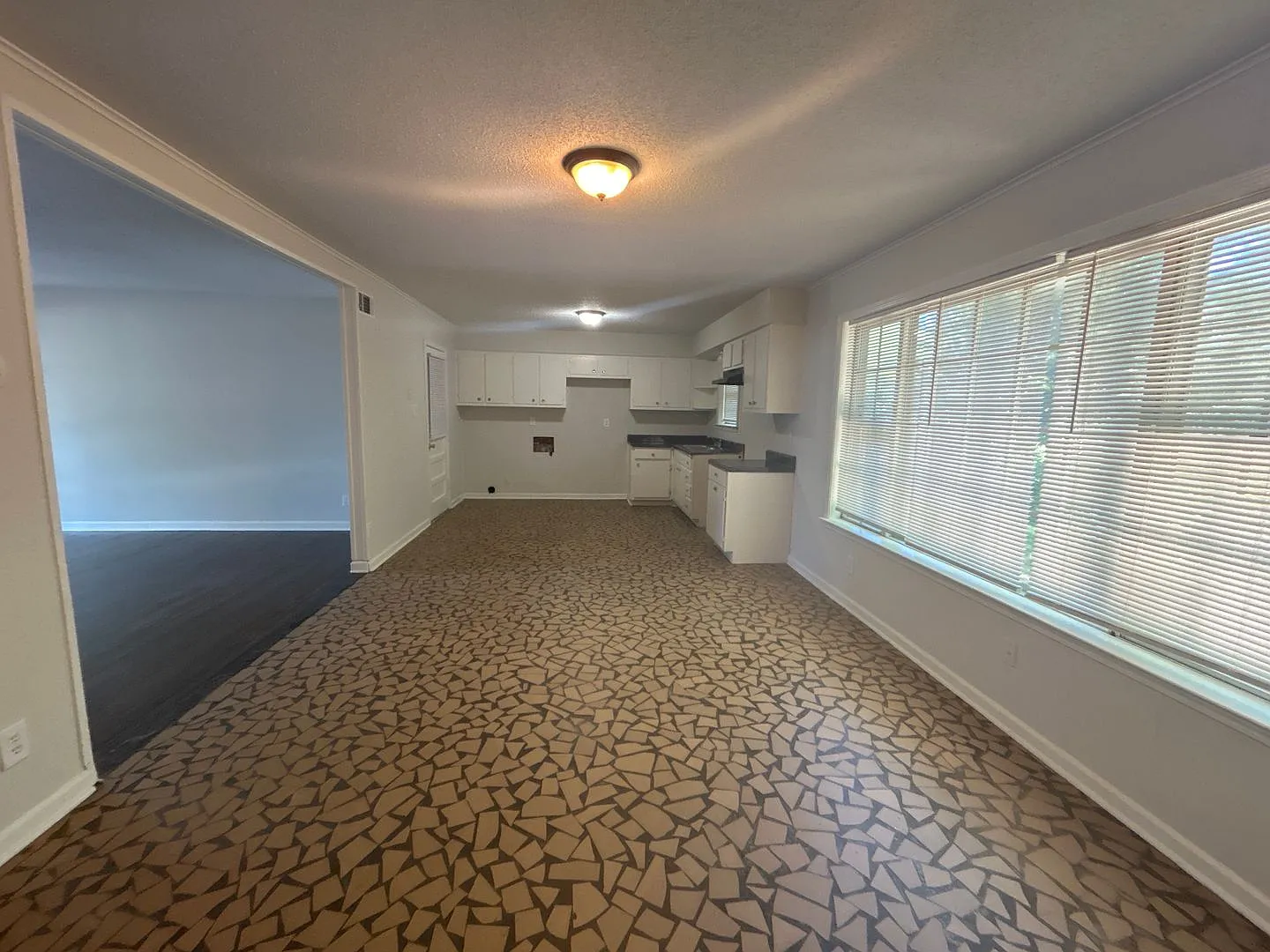 3450 Glenshaw Dr. — Photo 2