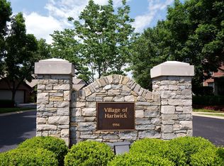 4113 Hartwick Village Pl, Louisville, KY 40241