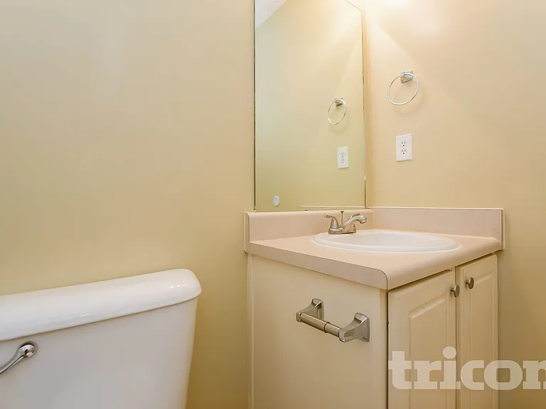 130 Labrea Blvd — Photo 7