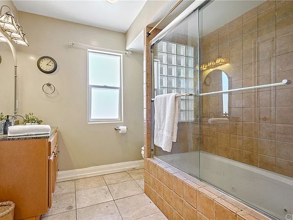 5th image of 18518 Kingsdale Ave