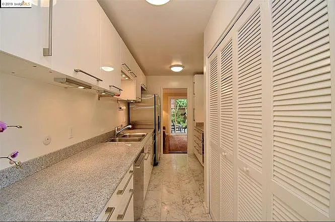 1716 Holland Dr — Photo 9