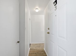 101 W Main St APT 6, Mount Joy, PA 17552