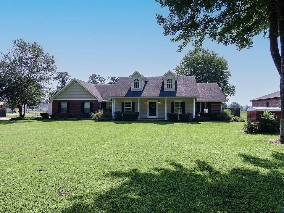 1st image of 205 Heather Dr