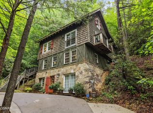 345 Gatlin Dr, Gatlinburg, TN 37738