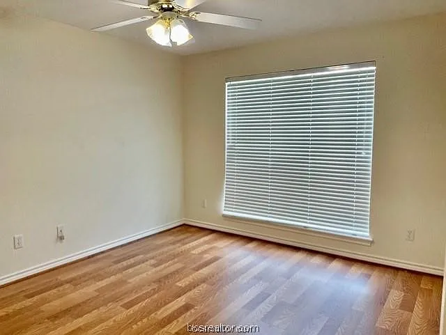 205 Landsburg Ct — Photo 18